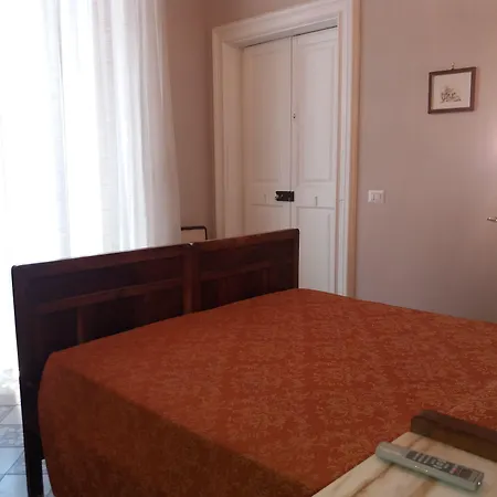 Alojamento de Acomodação e Pequeno-almoço Antico Palazzo Spinola Gallipoli