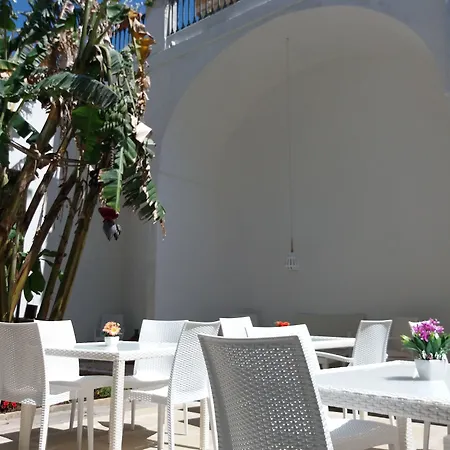 Antico Palazzo Spinola 3*