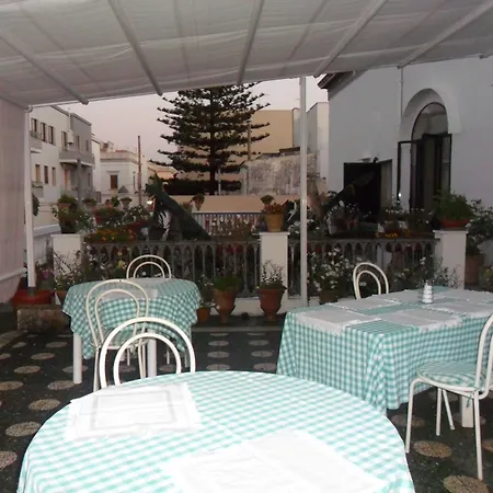 Alojamento de Acomodação e Pequeno-almoço Antico Palazzo Spinola