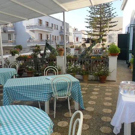 Antico Palazzo Spinola Alojamento de Acomodação e Pequeno-almoço Gallipoli