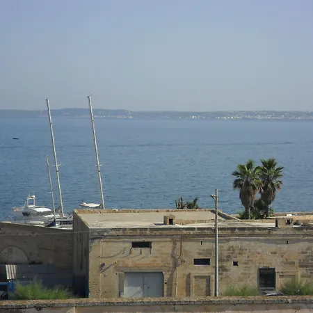 Alojamento de Acomodação e Pequeno-almoço Antico Palazzo Spinola Gallipoli