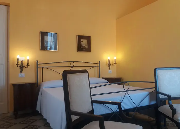 Nocleg ze śniadaniem Antico Palazzo Spinola 4*