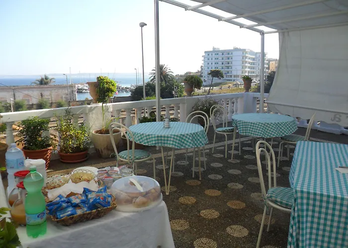 Bed & Breakfast Antico Palazzo Spinola 4*